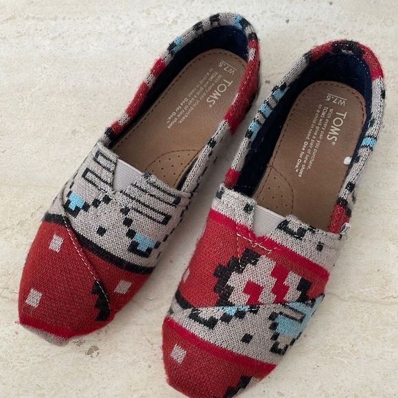 TOMS Southwest Slip On Sneakers - Picture 1 of 5